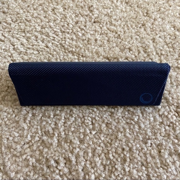 Flexon eyeglasses case - Picture 1 of 3